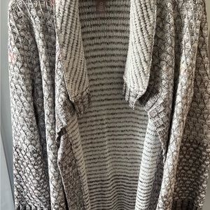 Chicos ladies sweater nwot size 0